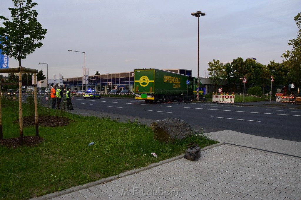 Schwerer Motorrad Unfall Feldkassel Robert Boschstr Edsel Fordstr P069.JPG - Miklos Laubert